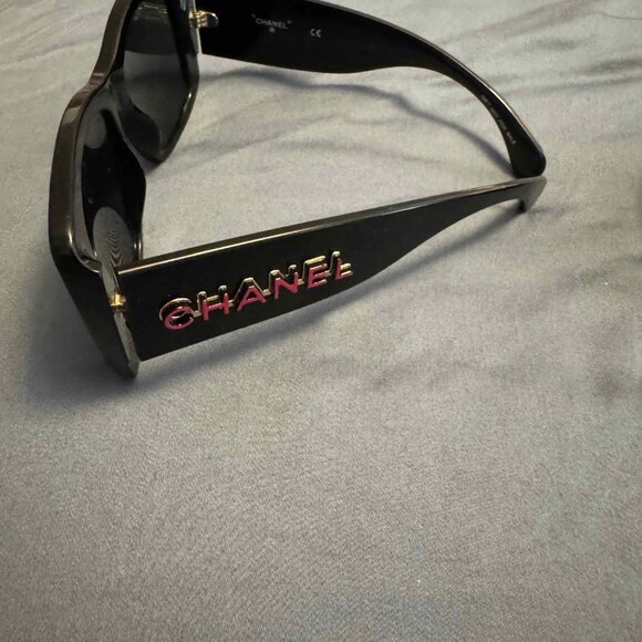 Chanel Vintage black, blue and pink sunglasses with original case - Picture 7 of 12